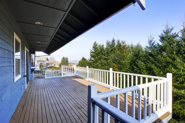 Exterior Deck Refinishing