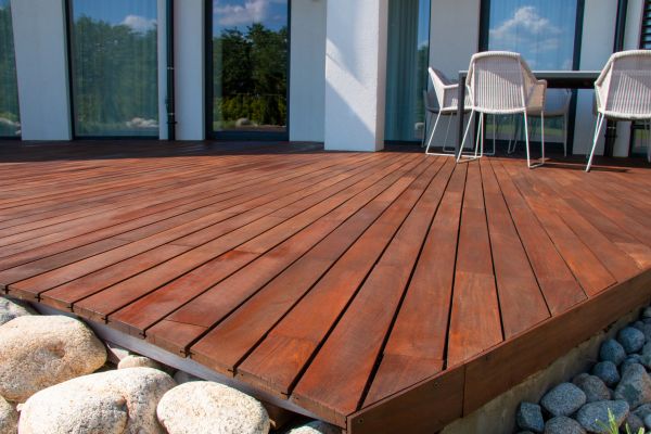Wood Deck Refinishing Service